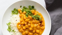 vegan-mango-curry-chickpeas-veganricha-0804